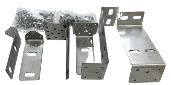 Fitting kit for 'twin' Ducato underslung tanks